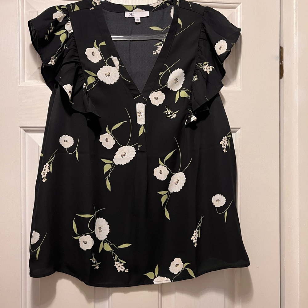 Floral Black Top with Ruffle Sleeves